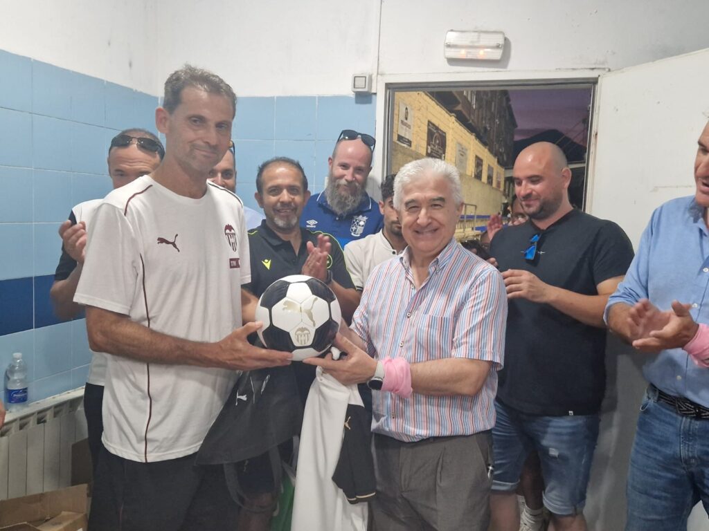 Giner con el presidente de la AECC